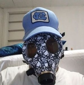 Meet your Posher, Laurence